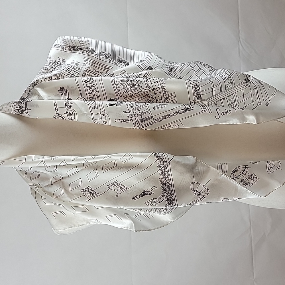 Vintage Saks Fifth Avenue City Scene Scarf - Picture 5 of 7